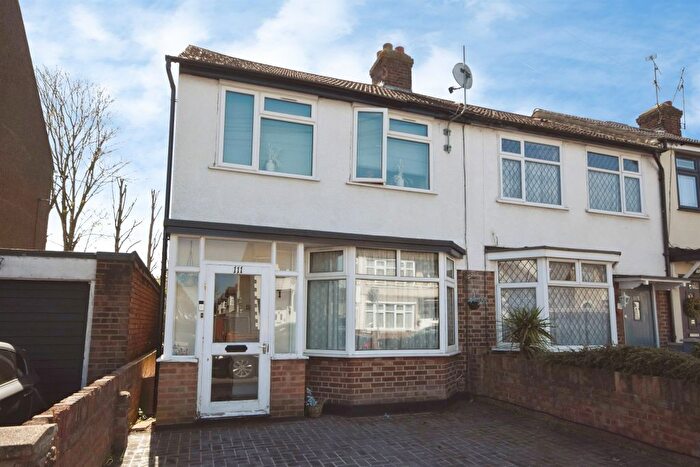 2 Bedroom Terraced House For Sale In Sheringham Avenue, Romford, RM7