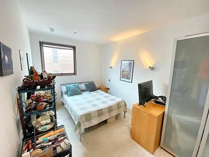2 Bedroom Apartment To Rent In Isaac Way, Manchester, M4