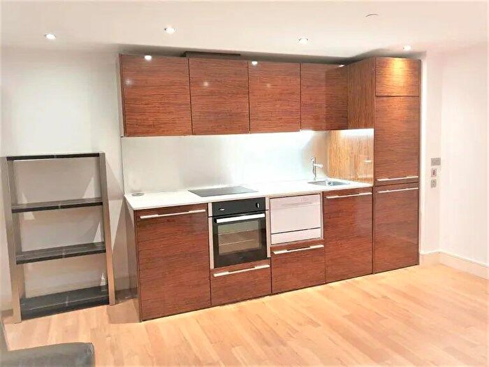 2 Bedroom Apartment To Rent In The Ropewalk, Nottingham, Nottinghamshire, NG1