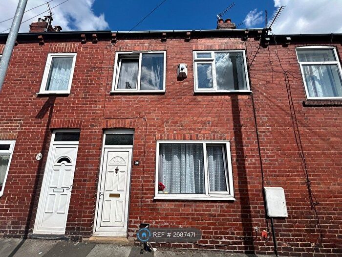 3 Bedroom Terraced House To Rent In Poplar Avenue, Garforth, Leeds, LS25