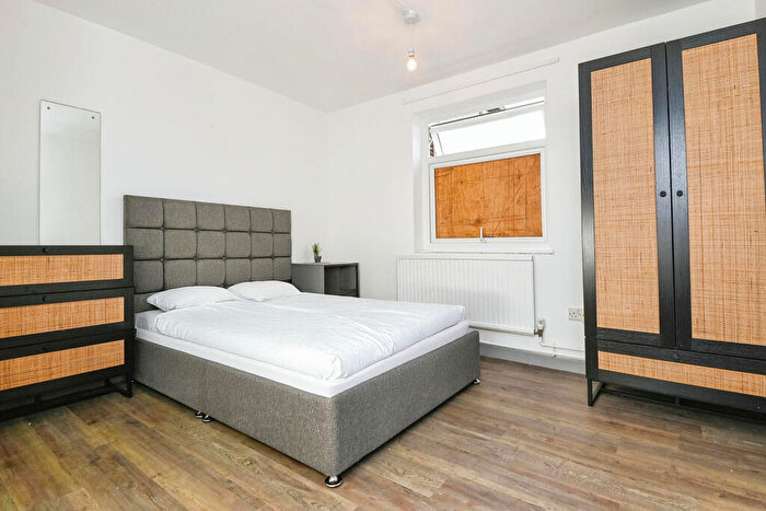 1 Bedroom Apartment To Rent In Pearson Square Doctor's Block, IP3