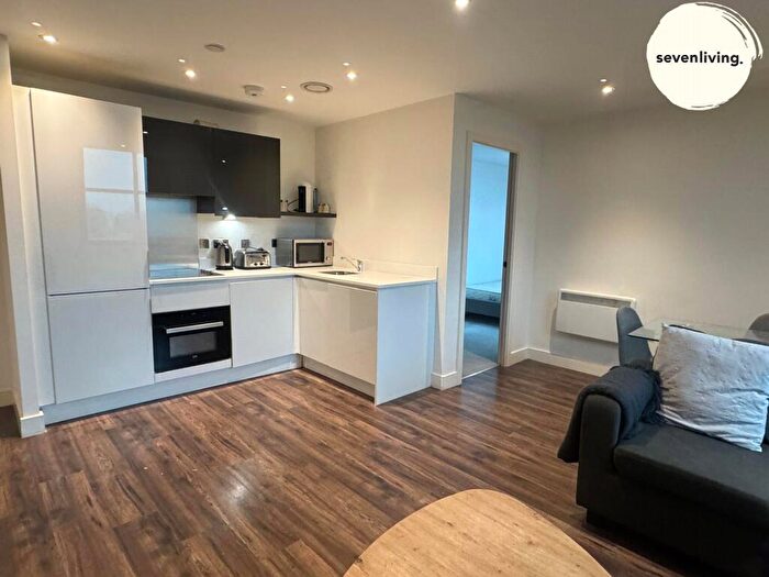 2 Bedroom Apartment To Rent In New Eton House, Bath Road, Slough, Berkshire, SL1