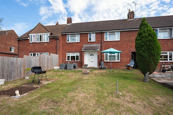 1 Bedroom Flat For Sale In The Grove, Barham, Canterbury, CT4
