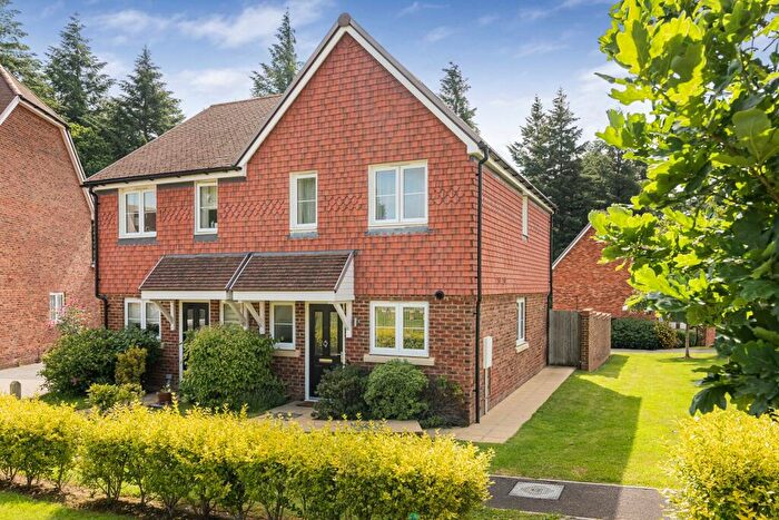 2 Bedroom Semi-Detached House For Sale In Doe Mews, Medstead, Alton, Hampshire, GU34