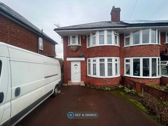 3 Bedroom Semi Detached House To Rent In Laburnum Grove, Kingsway, Derby, DE22