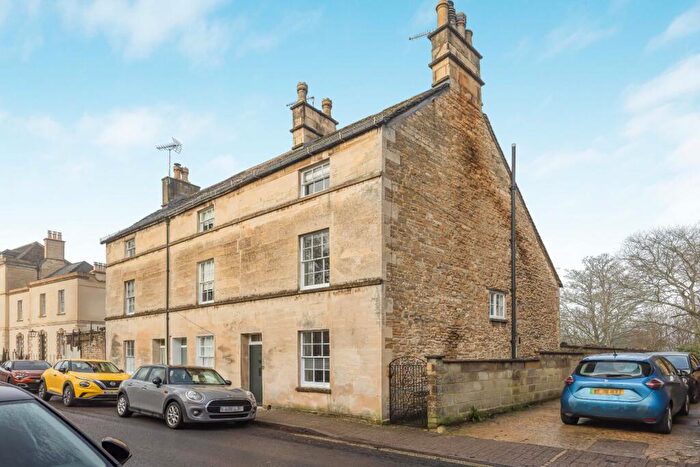 4 Bedroom End Of Terrace House For Sale In Thomas Street, Cirencester, Gloucestershire, GL7