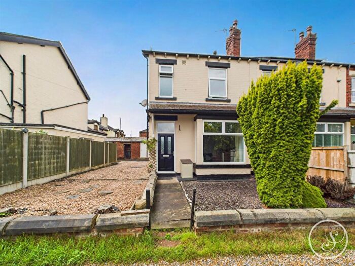 3 Bedroom Terraced House For Sale In Lowther Terrace, Swillington Common, Leeds, LS15