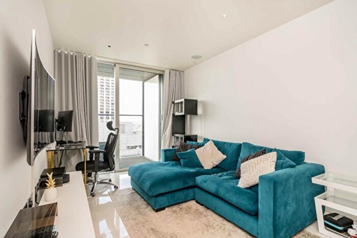 1 Bedroom Flat For Sale In Moor Lane, The Heron, EC2Y