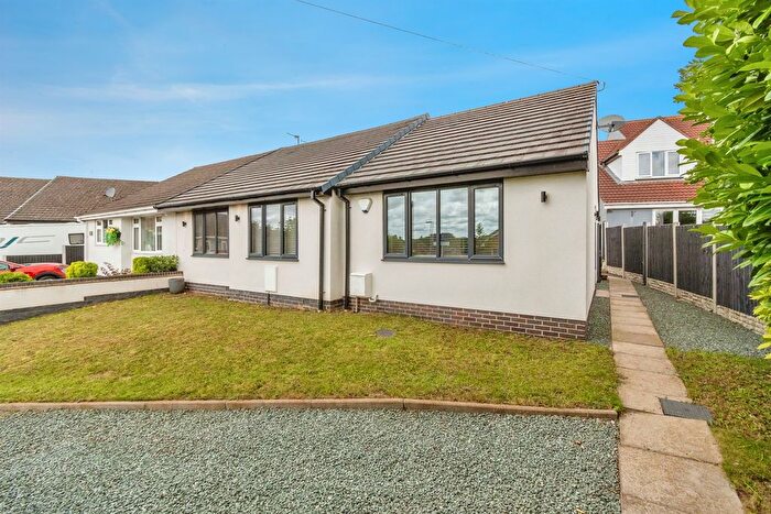 3 Bedroom Semi-Detached Bungalow For Sale In Mount Close, Walsall, WS6