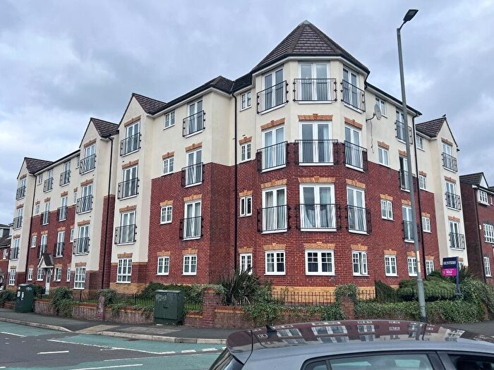 2 Bedroom Flat For Sale In Kilmaine Avenue, Manchester, Greater Manchester, M9