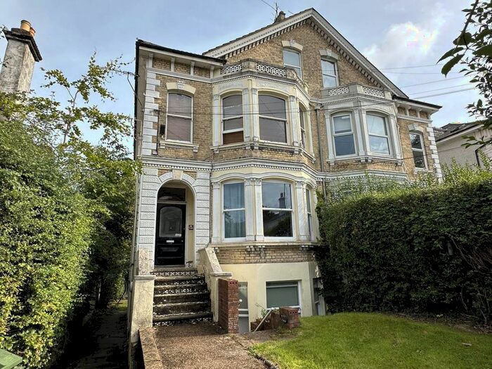 Studio To Rent In Upper Grosvenor Road, Tunbridge Wells, Kent, TN1