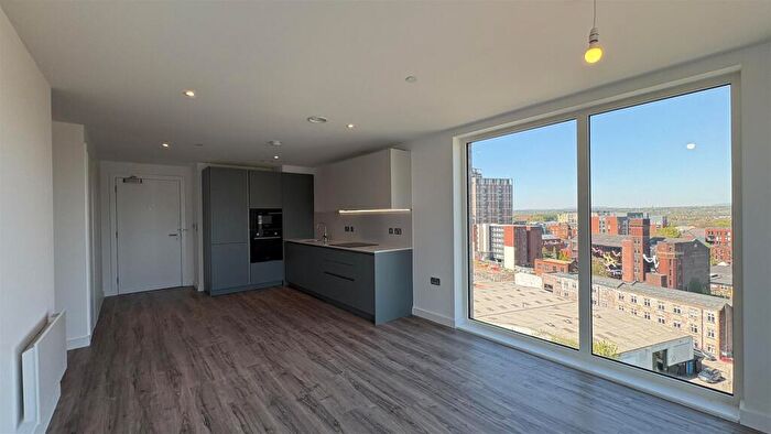 2 Bedroom Apartment To Rent In The Railings, Middlewood Locks, M5