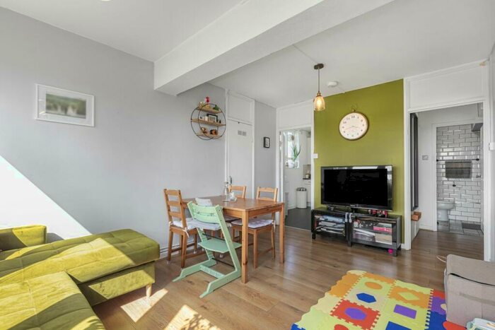 1 Bedroom Flat To Rent In Murray Grove, Old Street, N1