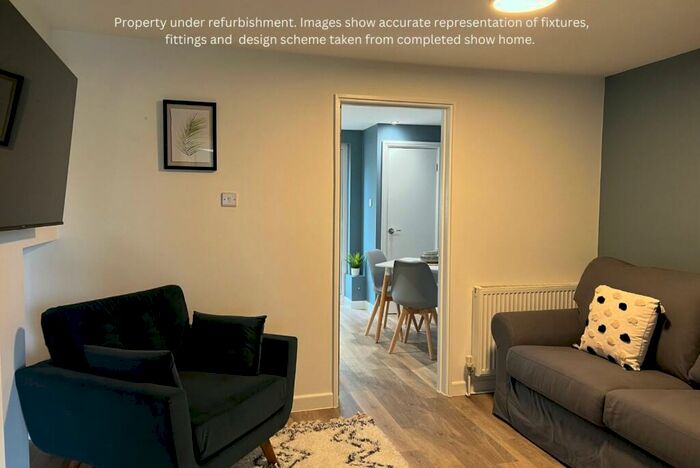 5 Bedroom House To Rent In Rosebarn Park, EX4