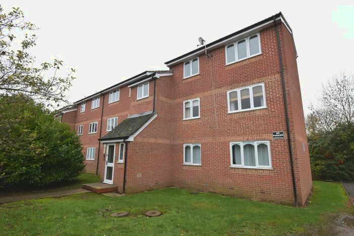 1 Bedroom Flat To Rent In Parklands, Rochford, SS4