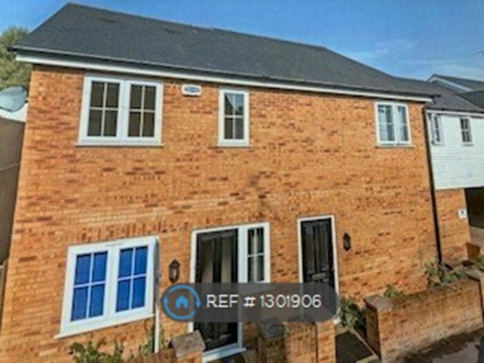 2 Bedroom Semi-Detached House To Rent In Cobden Road, Sevenoaks TN13