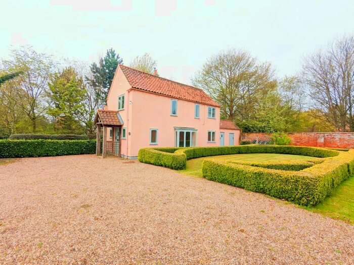 2 Bedroom Detached House To Rent In The Close, Manor Lane, Hougham, NG32