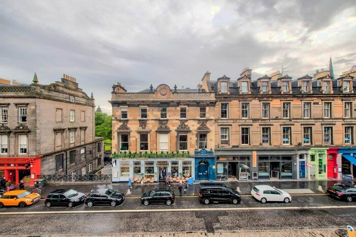 6 Bedroom Flat To Rent In George Iv Bridge, Edinburgh, EH1