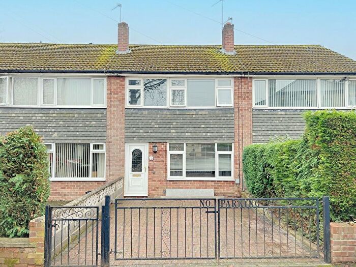 3 Bedroom Terraced House For Sale In Sunfield Place, Stanningley, Pudsey, LS28
