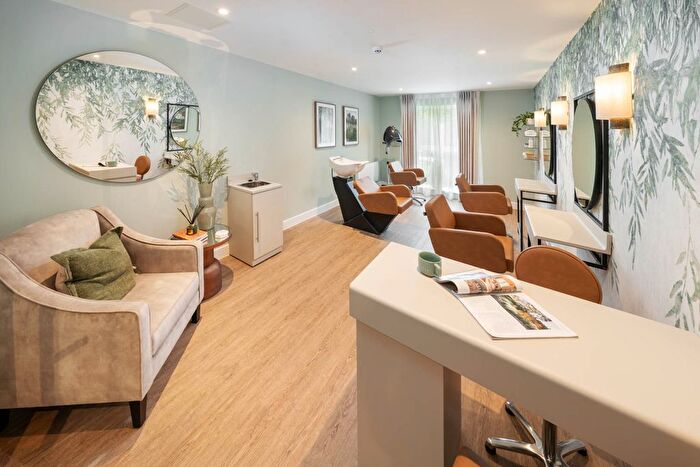 1 Bedroom Flat To Rent In Dartmouth, TQ6