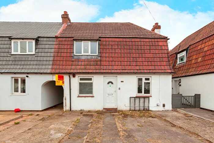 3 Bedroom Detached House To Rent In Elliman Avenue, Slough, Berkshire, SL2