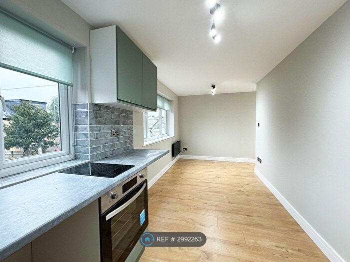 1 Bedroom Flat To Rent In Pinner Road, Northwood, HA6