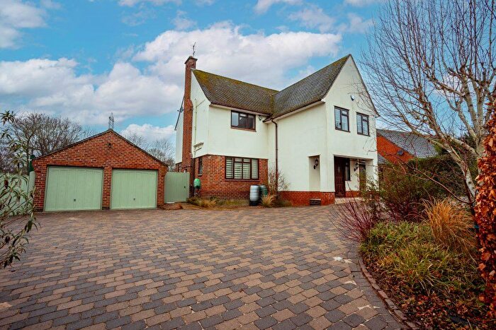 5 Bedroom Detached House For Sale In Brownhill Crescent, Rothley, LE7
