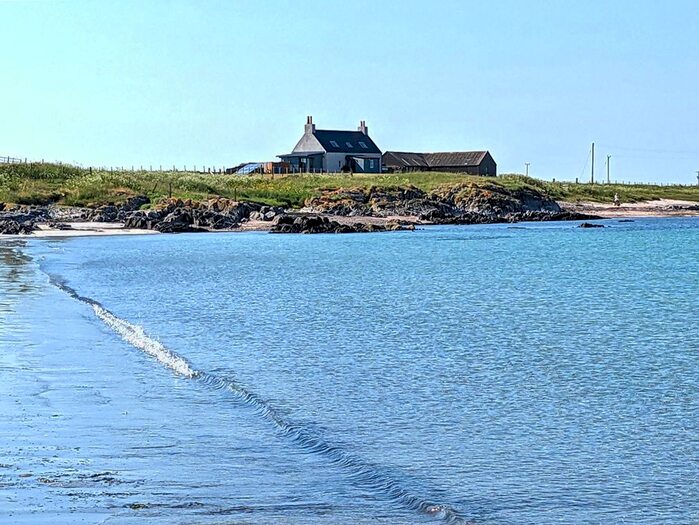 2 Bedroom Detached House For Sale In Kenovay, Isle Of Tiree, PA77