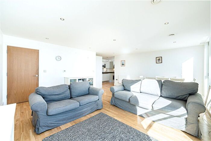 4 Bedroom Flat To Rent In Seager Place, London, SE8
