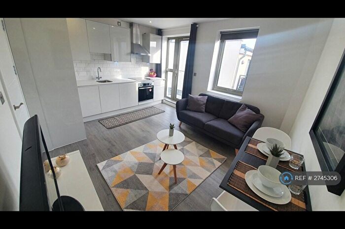 1 Bedroom Flat To Rent In Commercial Road, London, E1