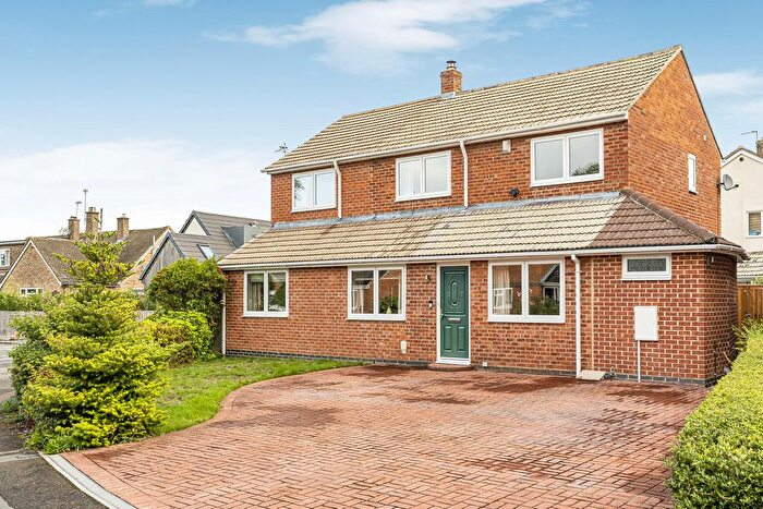 4 Bedroom Detached House For Sale In Hardings, Oxford, OX44