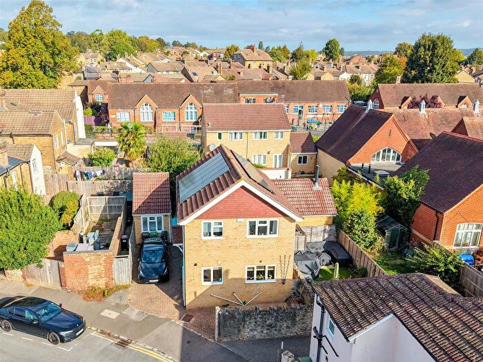 3 Bedroom Detached House For Sale In Bower Lane, Maidstone, ME16