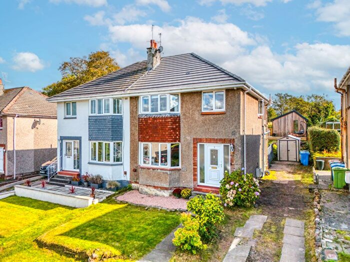 3 Bedroom Semi-Detached House For Sale In Kippen Drive, Busby, G76