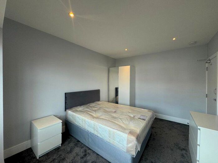 1 Bedroom Detached House To Rent In Milford Gardens, Edgware, HA8