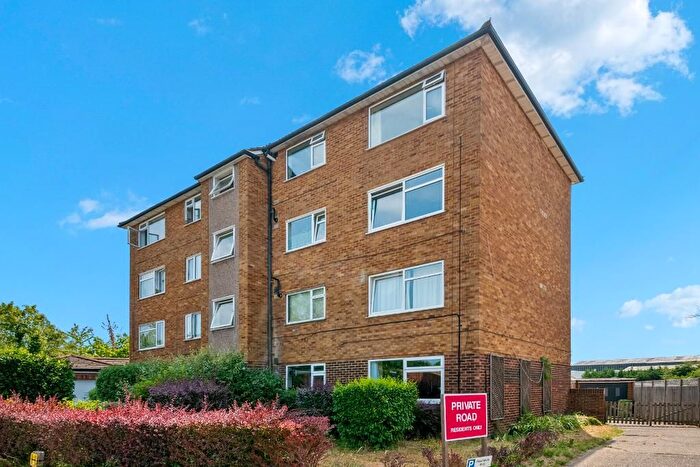 2 Bedroom Flat For Sale In Shakespeare Road, Hanwell, London, W7