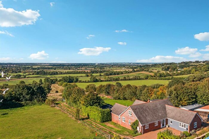 7 Bedroom Detached House For Sale In Ivy Lane, Great Brickhill, Buckinghamshire, MK17