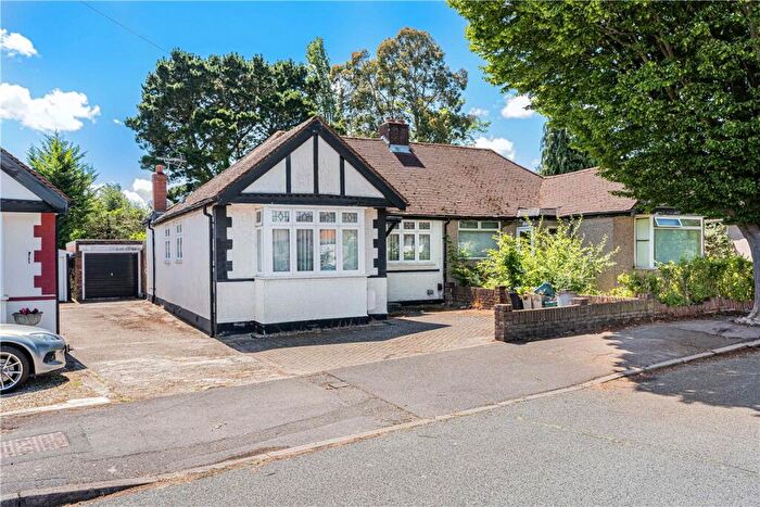 2 Bedroom Bungalow For Sale In Herlwyn Avenue, Ruislip, HA4