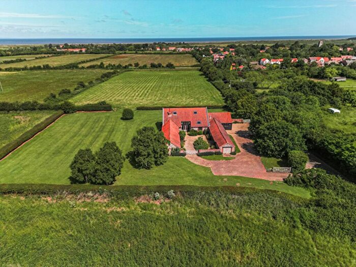 4 Bedroom Barn Conversion For Sale In Holme-next-the-Sea, PE36