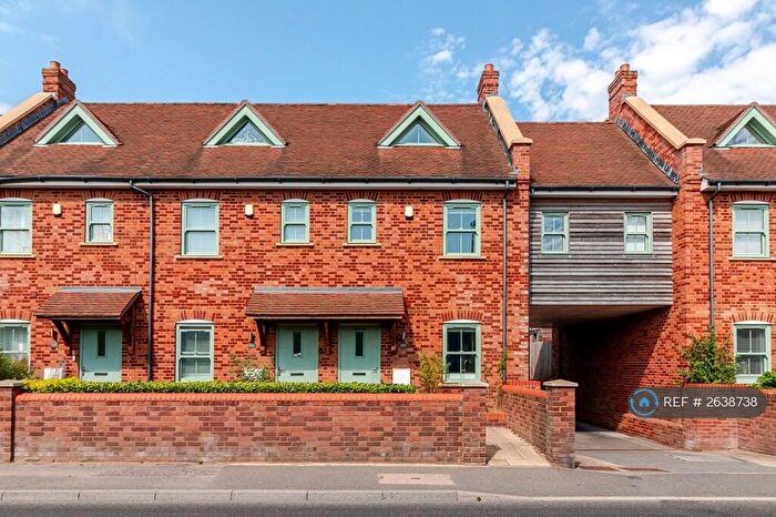 4 Bedroom Terraced House To Rent In Christchurch Road, Ringwood, BH24