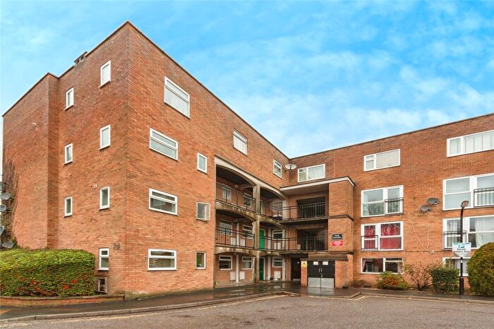 1 Bedroom Flat For Sale In The Danes, Goat Lane, Basingstoke, Hampshire, RG21