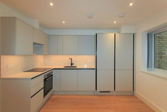 1 Bedroom Flat To Rent In Solar Court, Windmill Place, Southall, UB2
