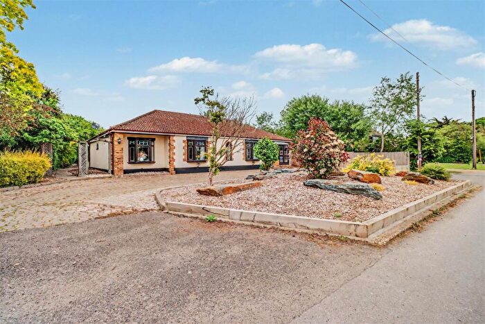 3 Bedroom Detached Bungalow For Sale In Ramsden Park Road, Ramsden Bellhouse, Billericay, CM11