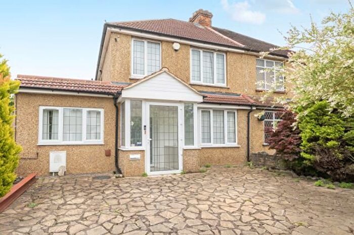 4 Bedroom Semi-Detached House For Sale In Alvista Avenue, Taplow, Maidenhead, SL6