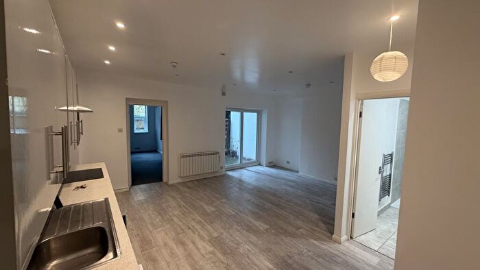 1 Bedroom Flat To Rent In Vernon Terrace, Brighton, Brighton & Hove, BN1