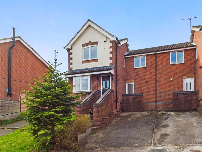 3 Bedroom End Of Terrace House For Sale In Hazelbank Avenue, Mapperley, Nottingham, NG3