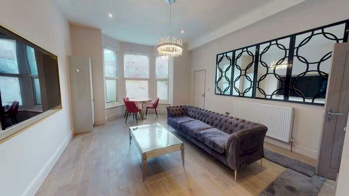 2 Bedroom Ground Flat To Rent In Kensington Terrace, Hyde Park, Leeds, LS6