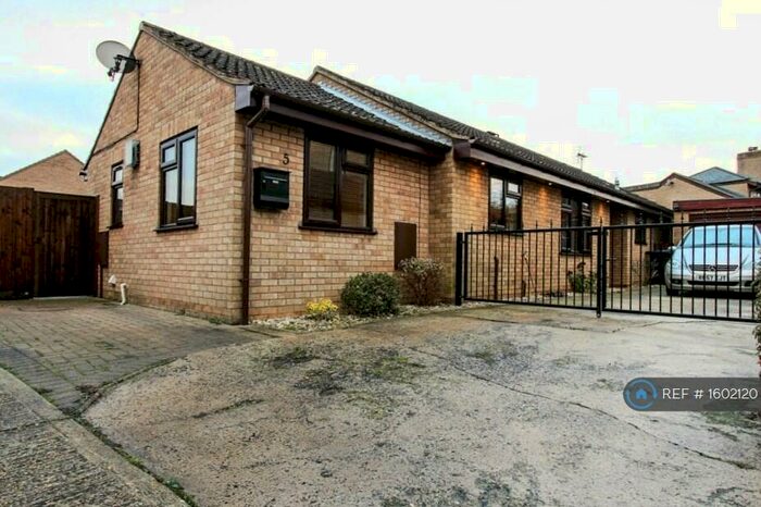 3 Bedroom Bungalow To Rent In Snowberry Way, Soham, Ely, CB7