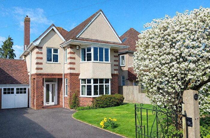 4 Bedroom Link Detached House For Sale In Rylestone Grove, Westbury-On-Trym, Bristol, BS9
