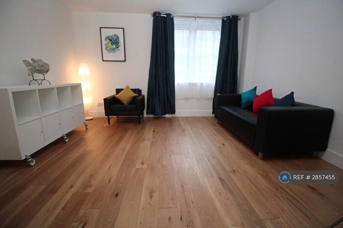 1 Bedroom Flat To Rent In Skyline Plaza Building, London, E1