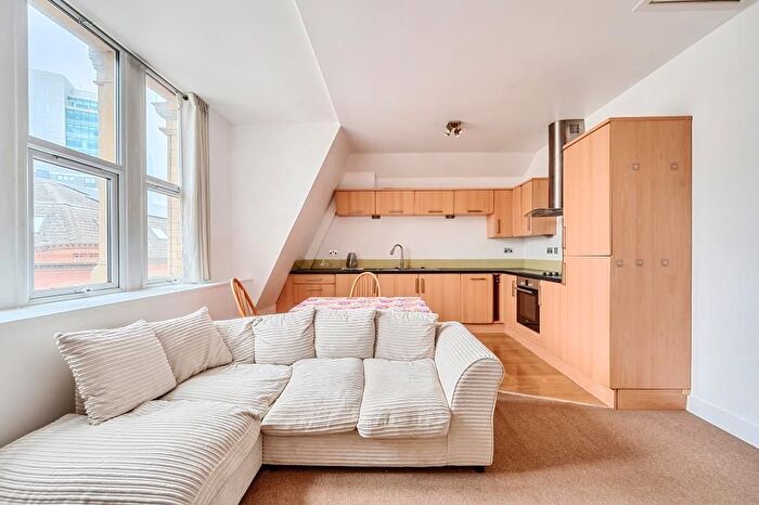 2 Bedroom Flat To Rent In Kings Road, Reading, RG1